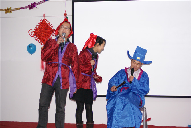 员工在公司年会表演节目1.JPG