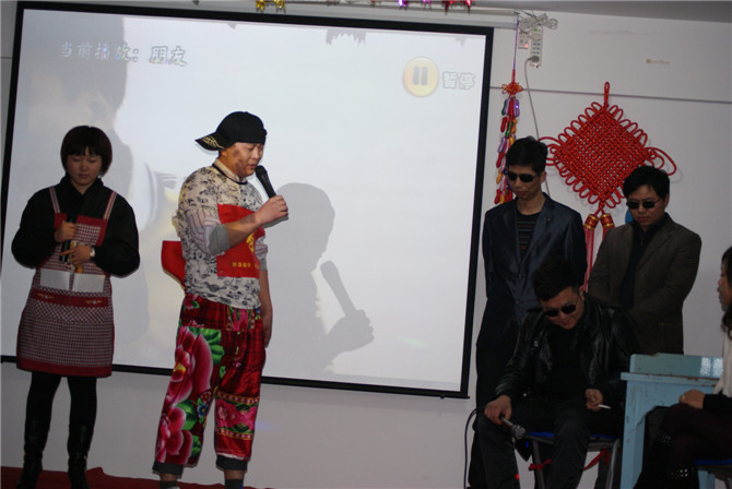 员工在公司年会表演节目2.JPG